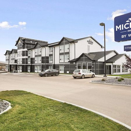 Microtel Inn & Suites By Wyndham Blackfalds Exterior foto